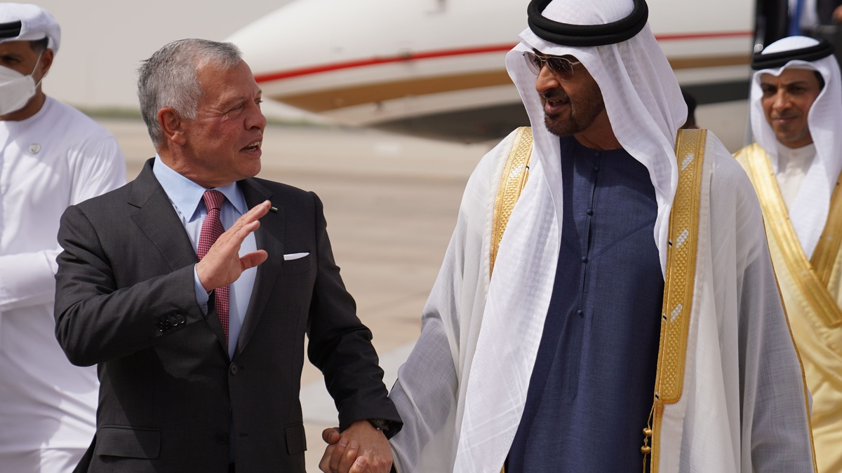 رئيس دولة الإمارات الشيخ محمد بن زايد وملك الأردن عبدالله الثاني