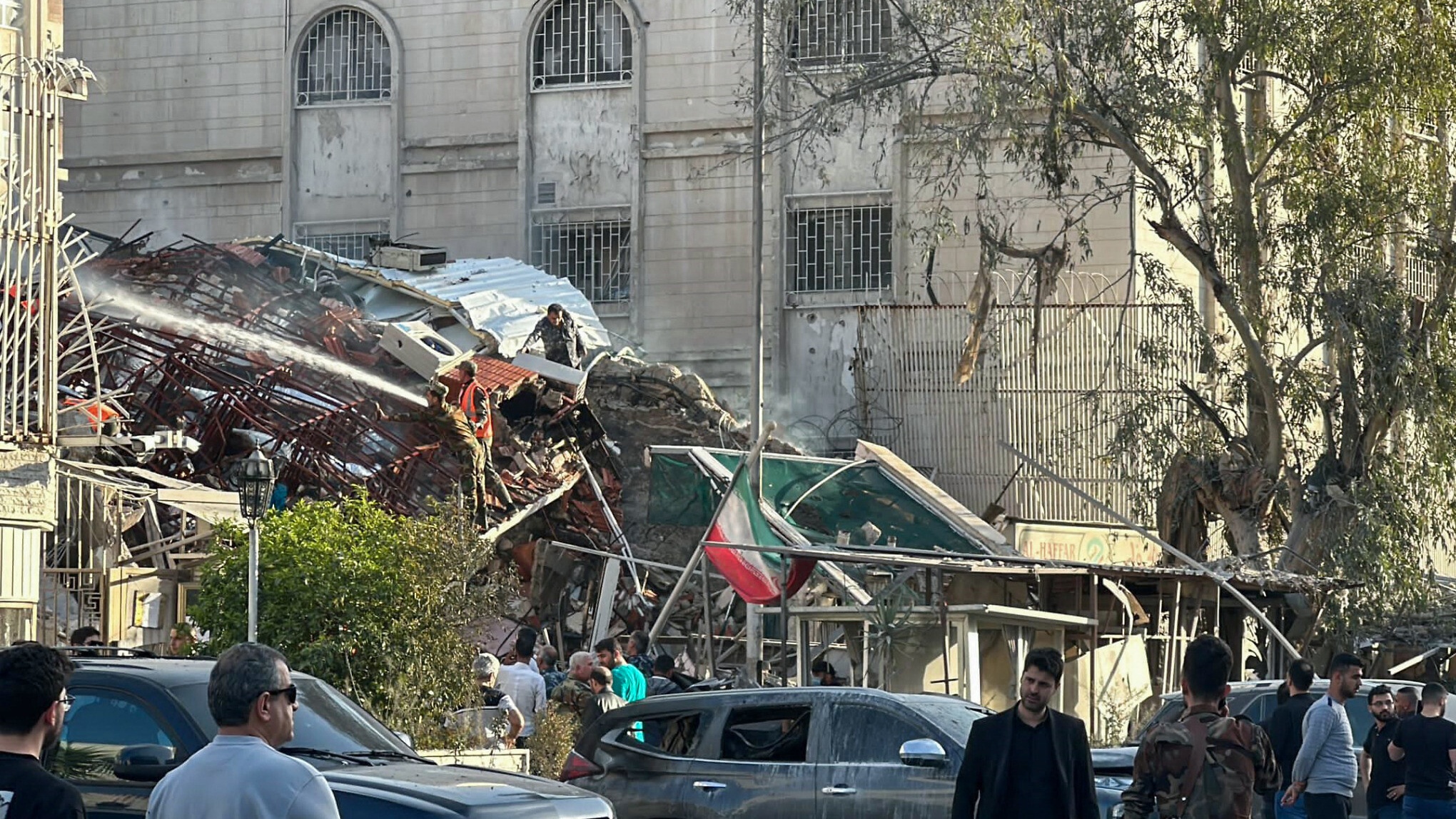 القنصلية الإيرانية في دمشق
