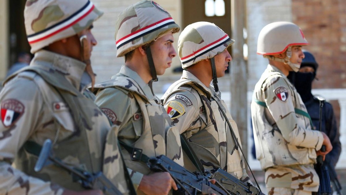 عناصر من القوات المسلحة المصريى
