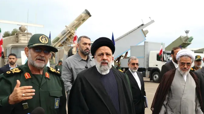 إيران تشن هجوماً على اسرائيل وسط حالة ترقب عالمي