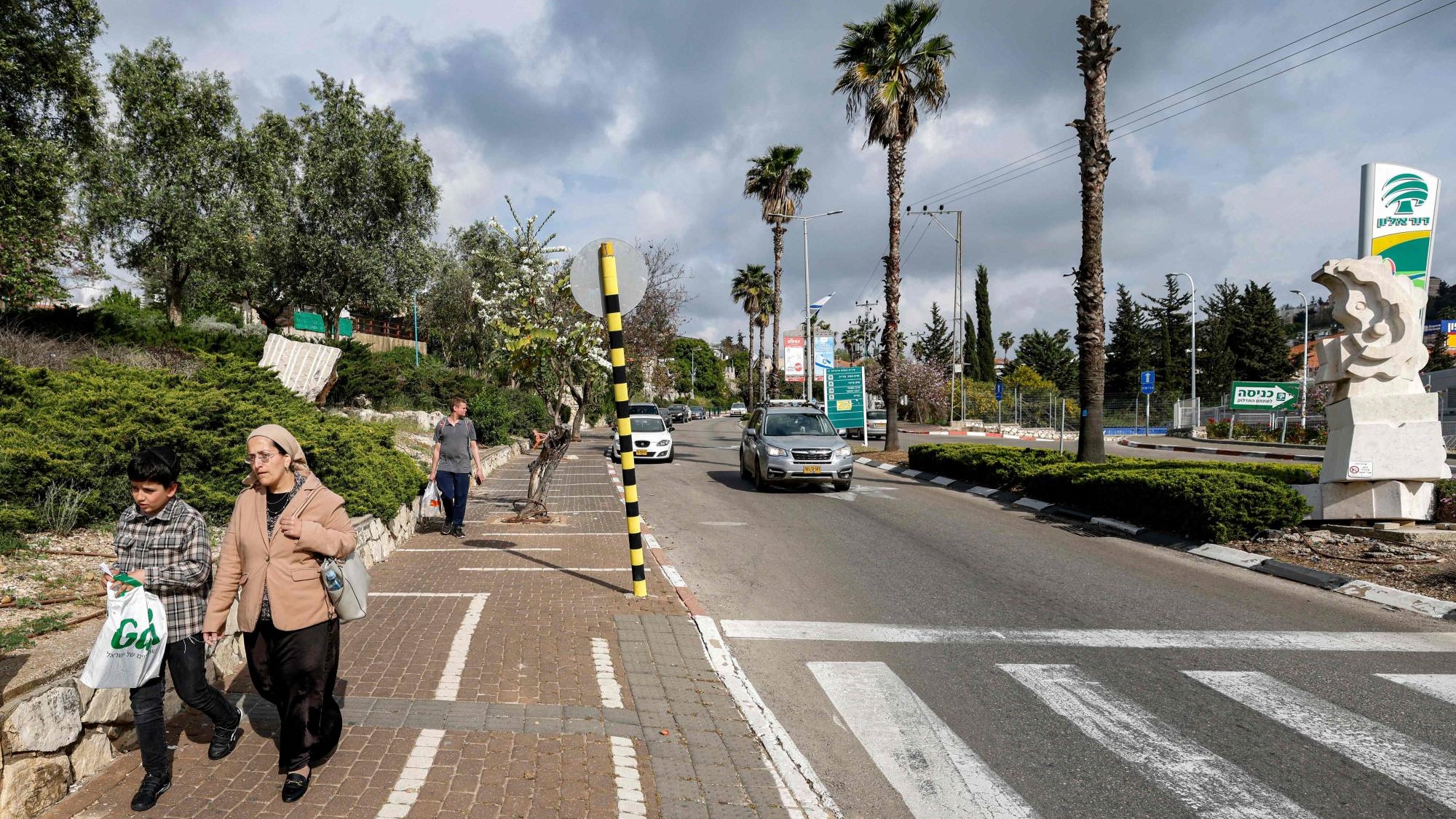 مدينة معالوت ترشيحا الإسرائيلية التي تبعد بضعة كيلومترات عن الحدود مع لبنان