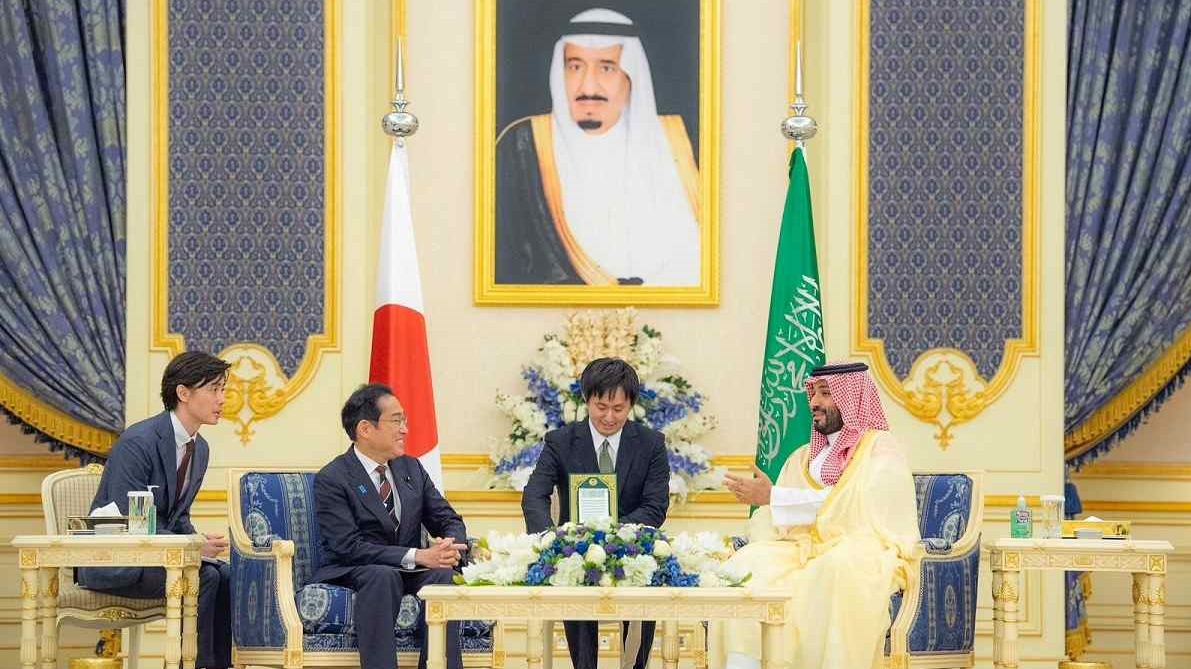 ولي العهد السعودي الأمير محمد بن سلمان في لقاء سابق مع الوزراء الياباني فوميو كيشيدا في جدة