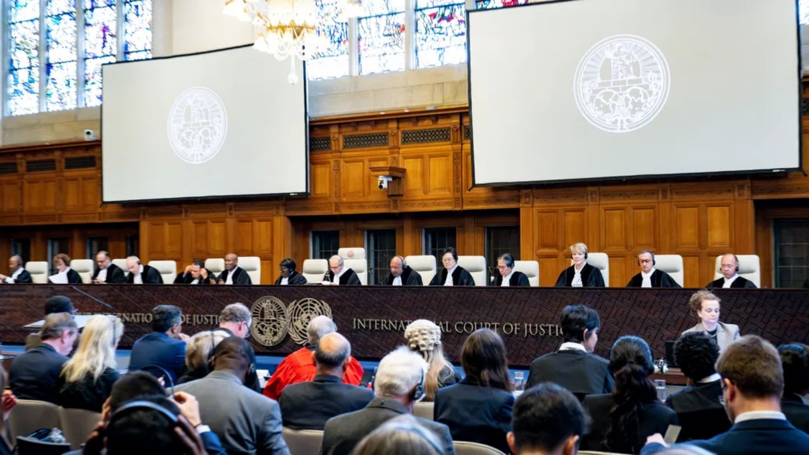 أصدر قضاة محكمة العدل الدولية قراراً بأمر إسرائيل وقف الهجوم على غزة