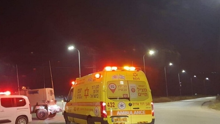 سيارات اسعاف تتجه صوب موقع عملية الدهس