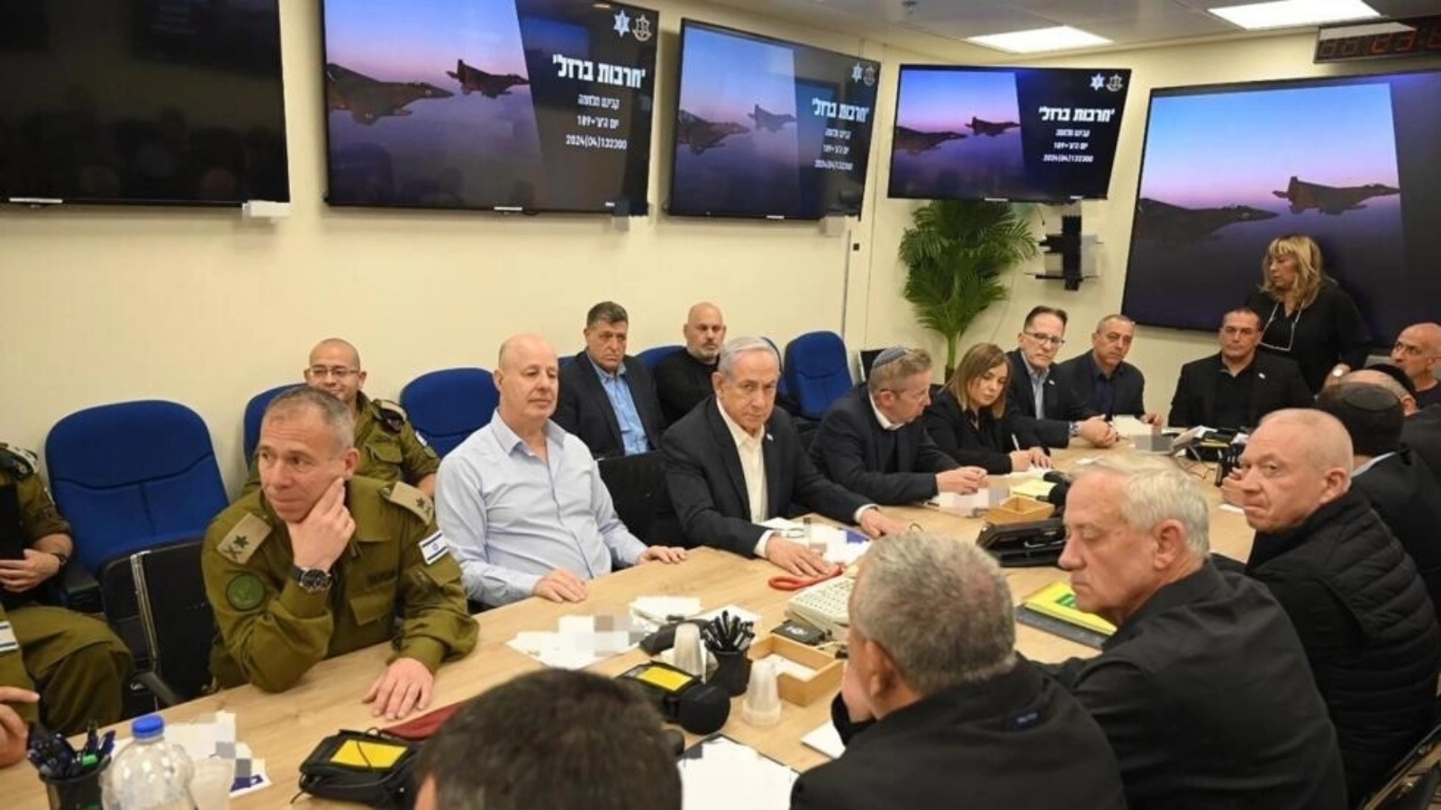 رئيس الوزراء بنيامين نتانياهو يترأس اجتماعا لمجلس الوزراء الحربي الإسرائيلي، 13 نيسان (أبريل) 2024. 