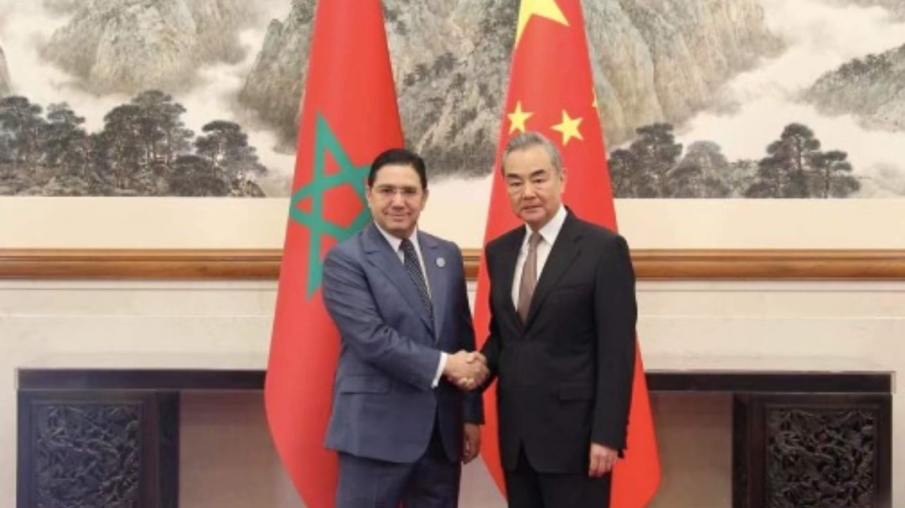 وزير خارجية المغرب خلال لقائه مع نظيره الصيني في بيكين 