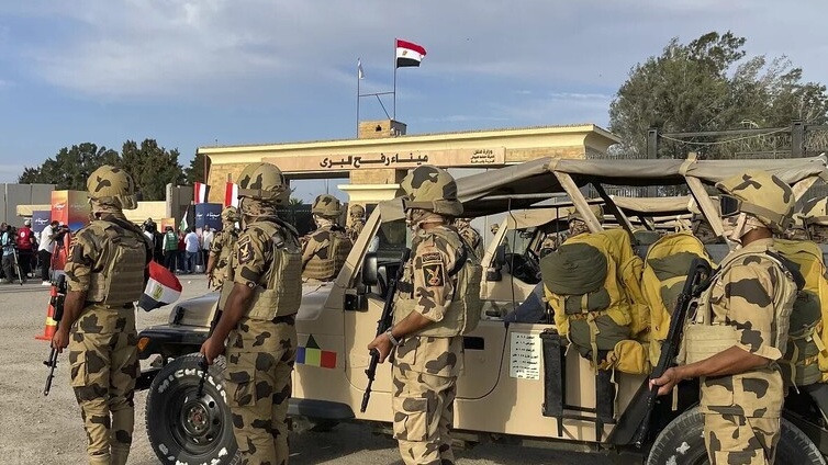 بيان من الجيش المصري عن اطلاق النار في رفح