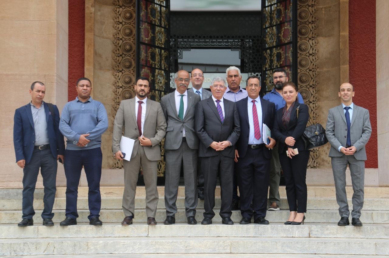 جانب من لقاء المكتب التنفيذي لاتحاد المقاولات الصحفية الصغرى مع أحمد التويزي رئيس الفريق النيابي لحزب الأصالة والمعاصرة.