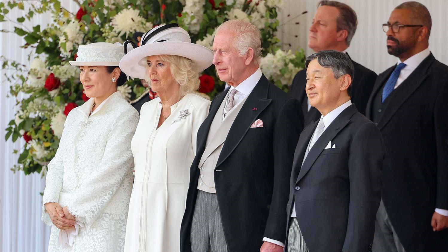 الملك تشارلز وكاميلا يتوسطان ضيفيهما أمبراطور وإمبراطورة اليابان