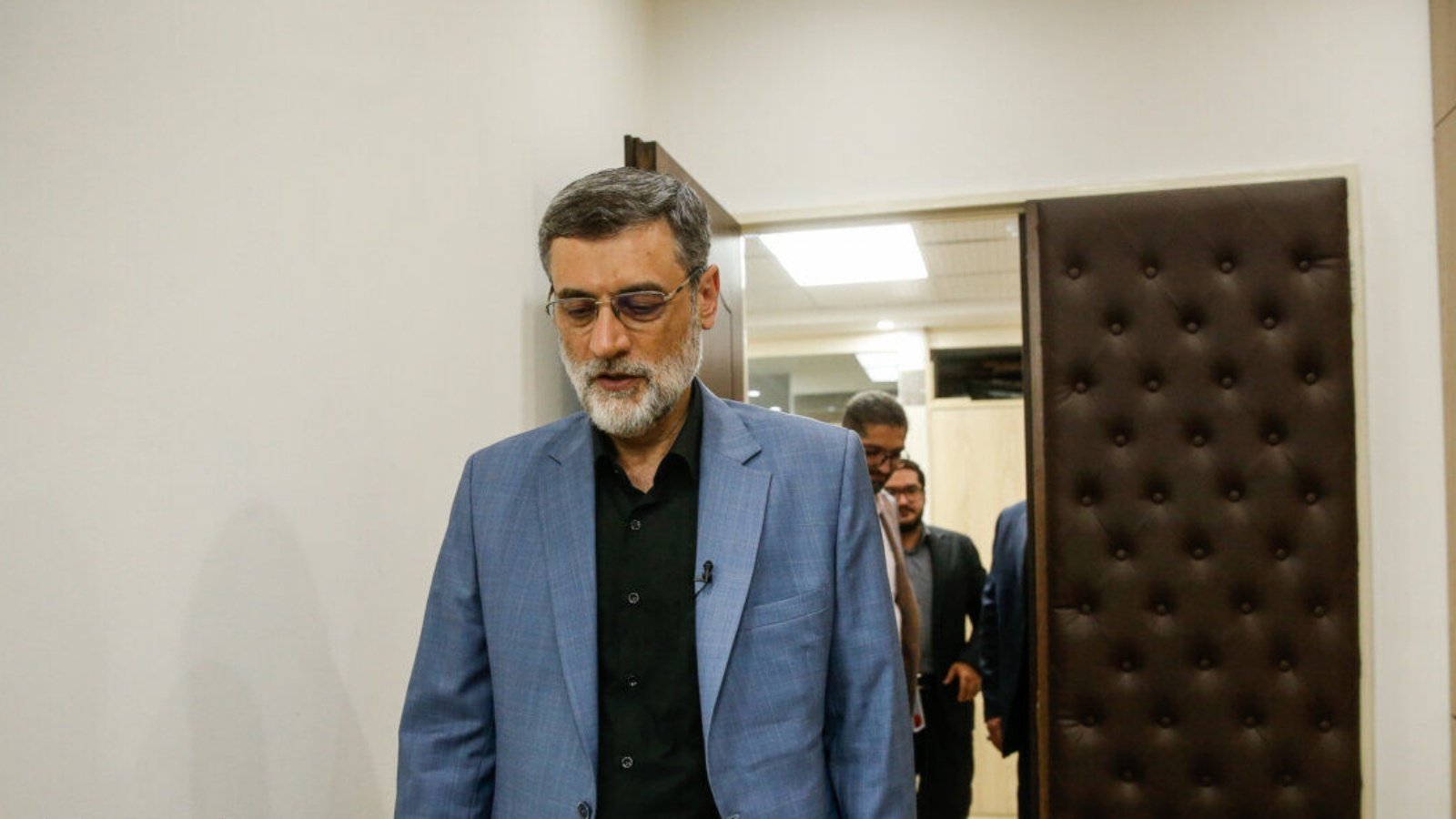 أمير حسين قاضي زاده هاشمي (53 عاما) أسقط ترشيحه من الانتخابات الرئاسية الإيرانية