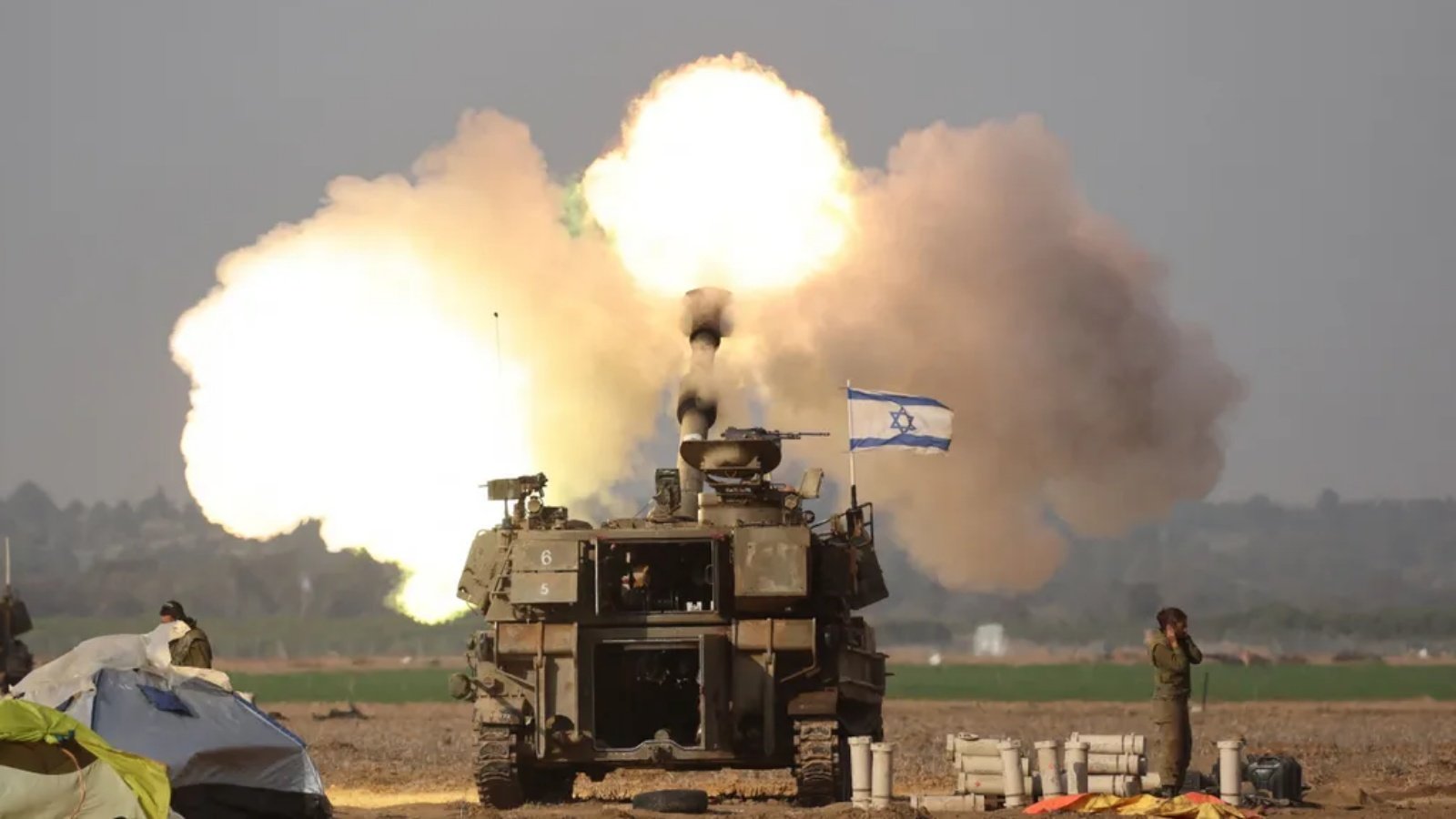 دبابة إسرائيلية تطلق النار على قطاع غزة