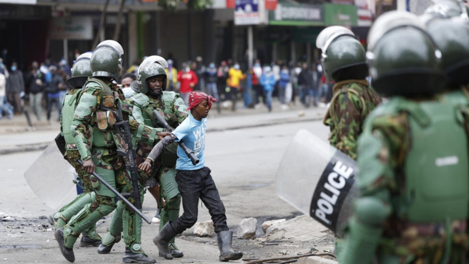 قوات الأمن الكينية تعتقل متظاهراً 