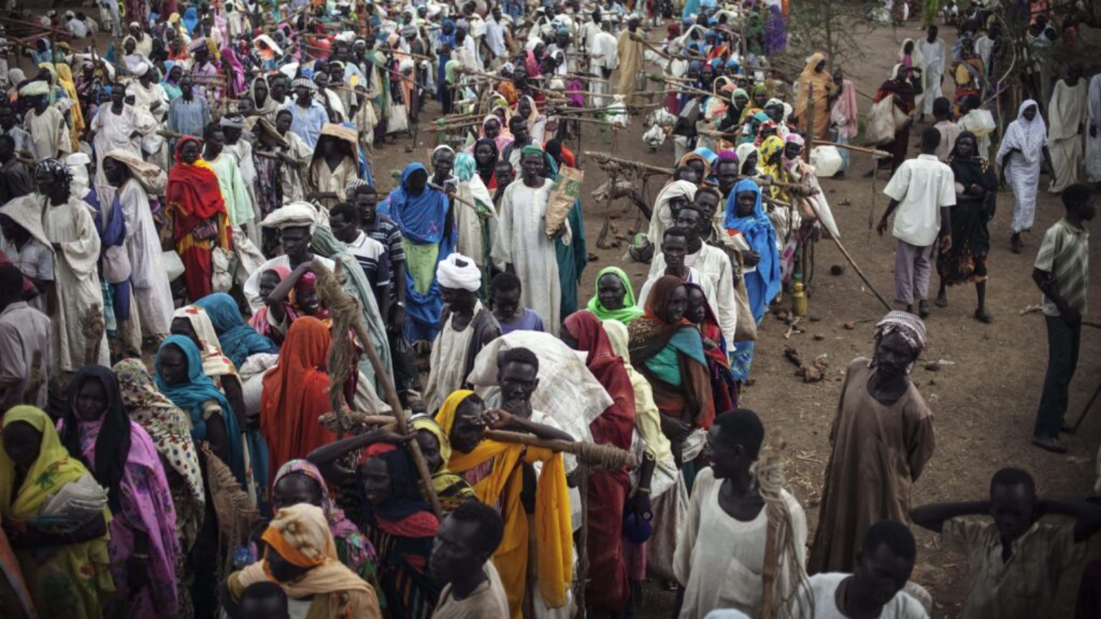 عشرات الآلآف من الفارين السودانيين بسبب الحرب الى منطقة الكفرة في ليبيا 