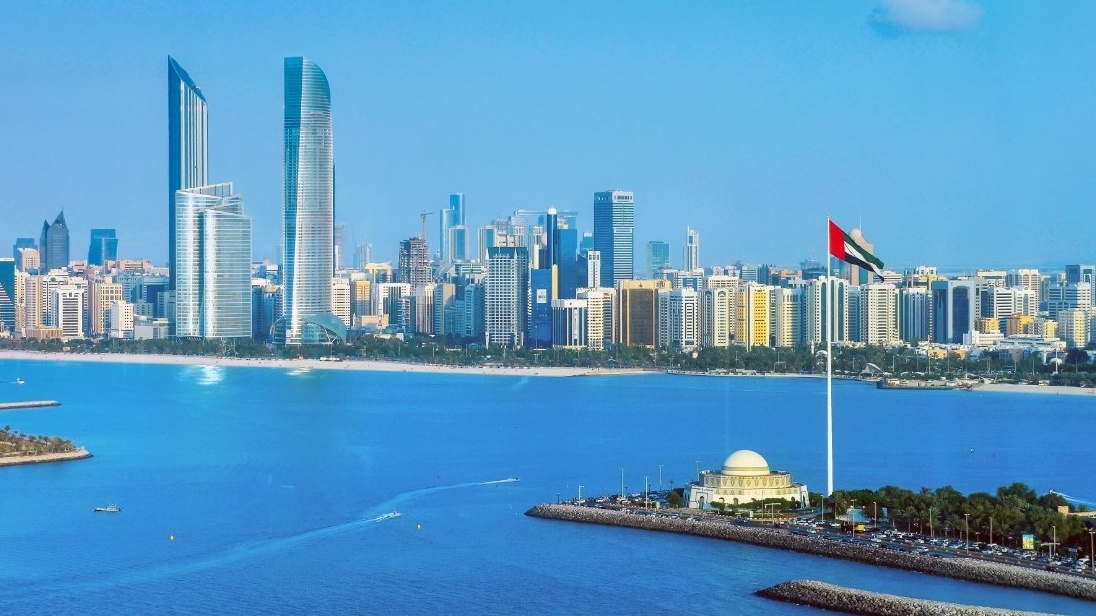 أبوظبي تدين بشدة التوغل الإسرائيلي في سوريا