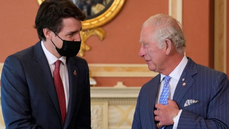 جاستن ترودو والملك تشارلز الثالث