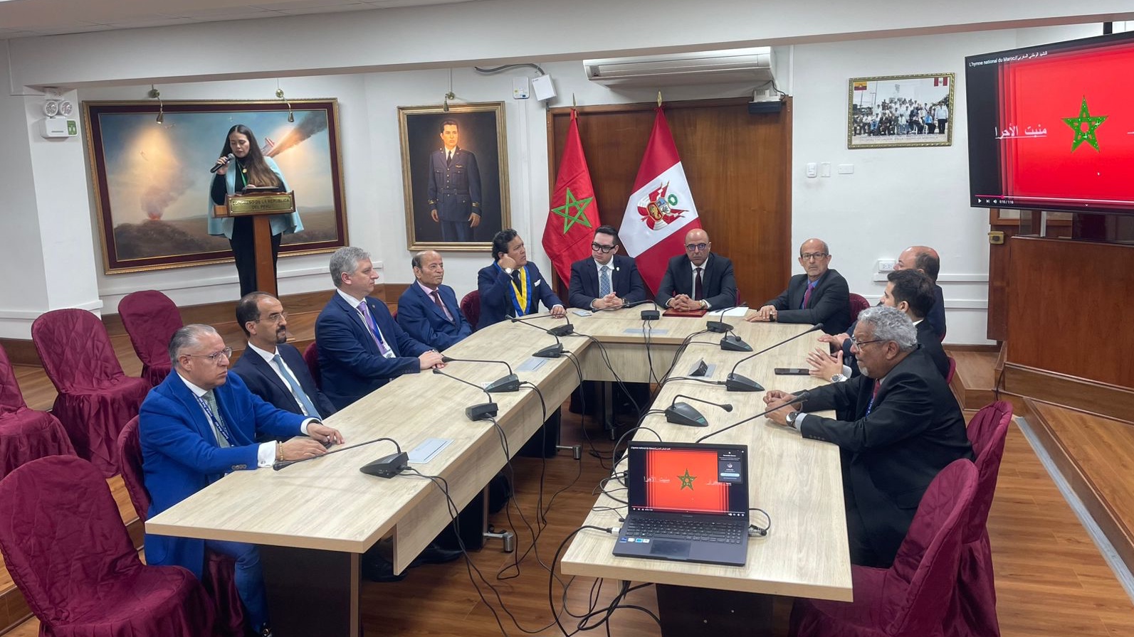 رؤساء برلمانات أميركا اللاتينية والكرايبي في جلسة عمل مع رئيس مجلس المستشارين المغربي (الغرفة الثانية في البرلمان)