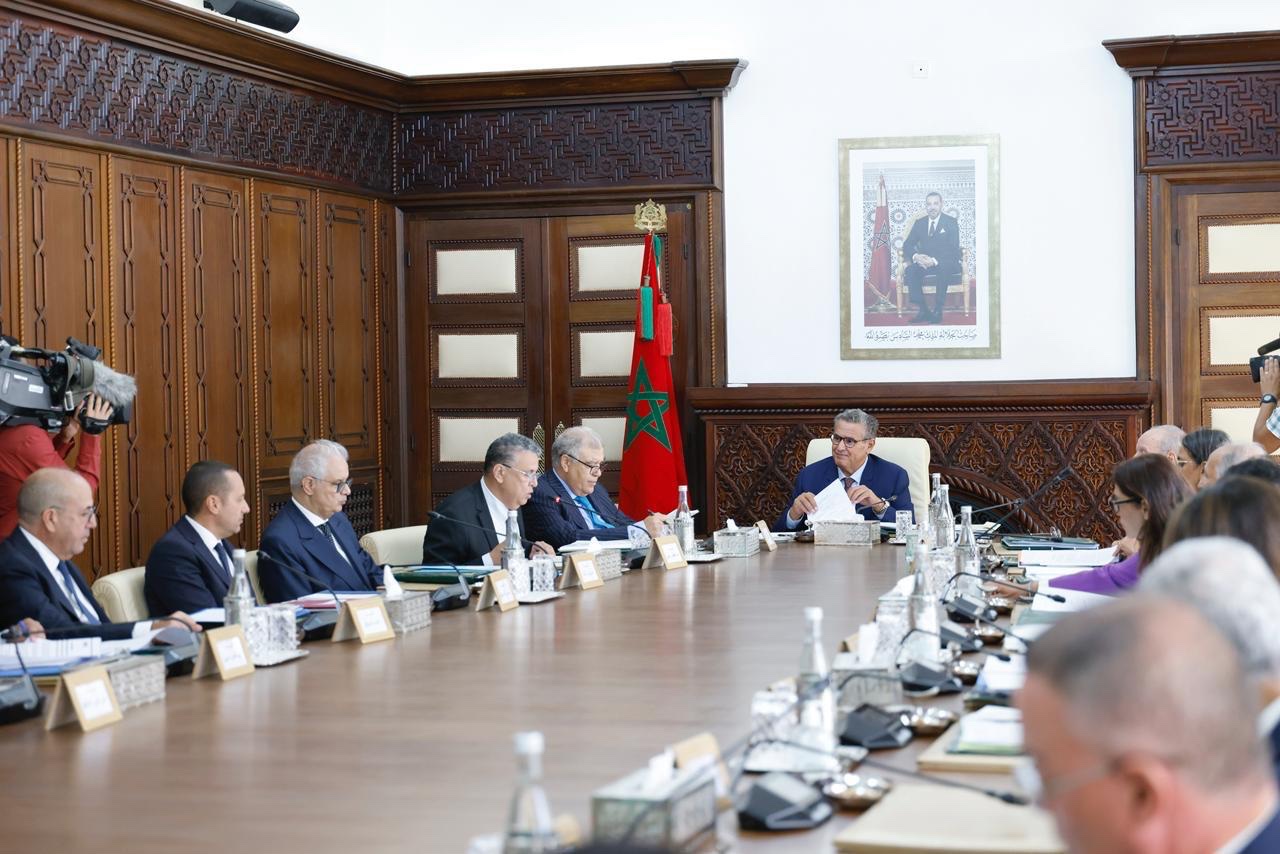 زير العدل المغربي لدى تقديمه مشروع قانون يتعلق بحوادث السير في المغرب