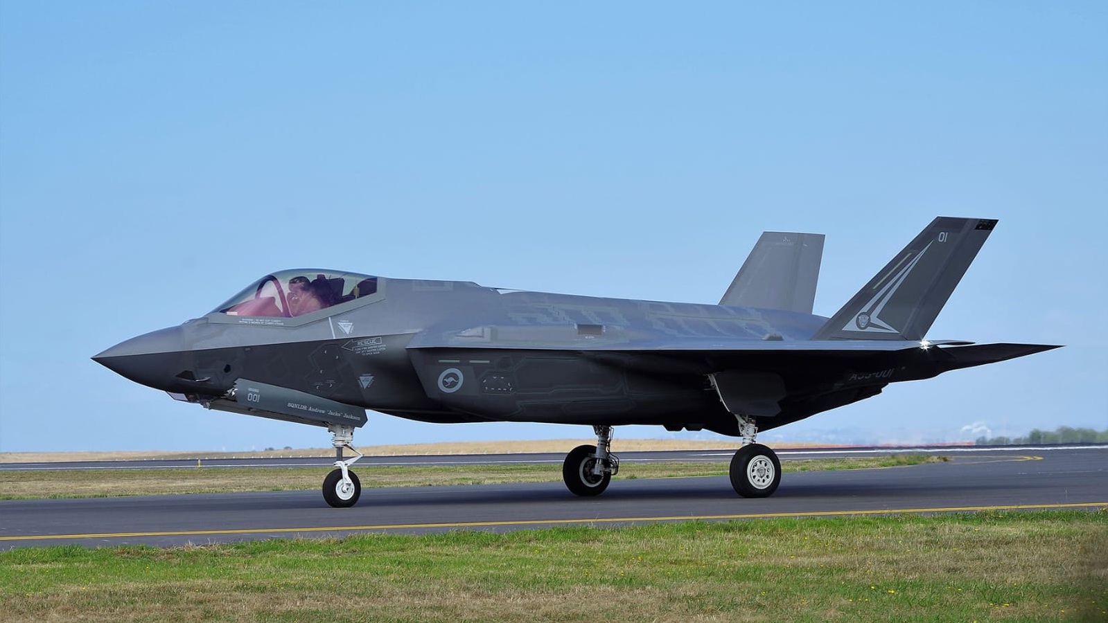 الطائرة الشبحية f-35