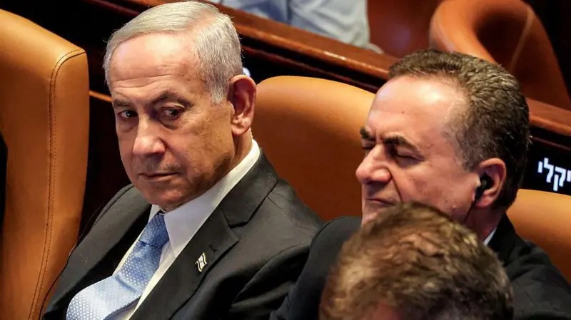 كان من المفترض أن يعقد نتنياهو اجتماعاً ثلاثياً يضم كاتس وزامير الثلاثاء، لكن كاتس رفض الجلوس في اجتماع مشترك