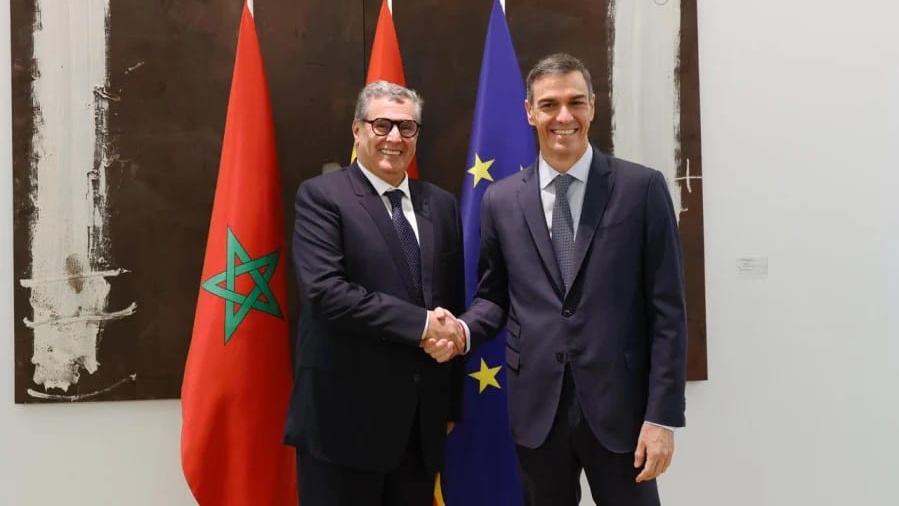 اخنوش خلال لقائه اخيرا مع رئيس الحكومة الإسبانية في مدريد