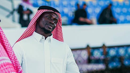 نجم السنغال وفريق النصر ساديو ماني بالزي السعودي