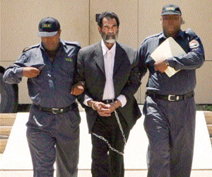 طفولة صدام حسين المعقدة تستقطب اهتمام سجناء أميركا