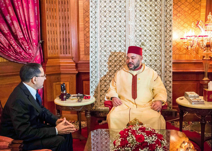 العاهل المغربي ينهي الجمود السياسي ويعين أعضاء الحكومة