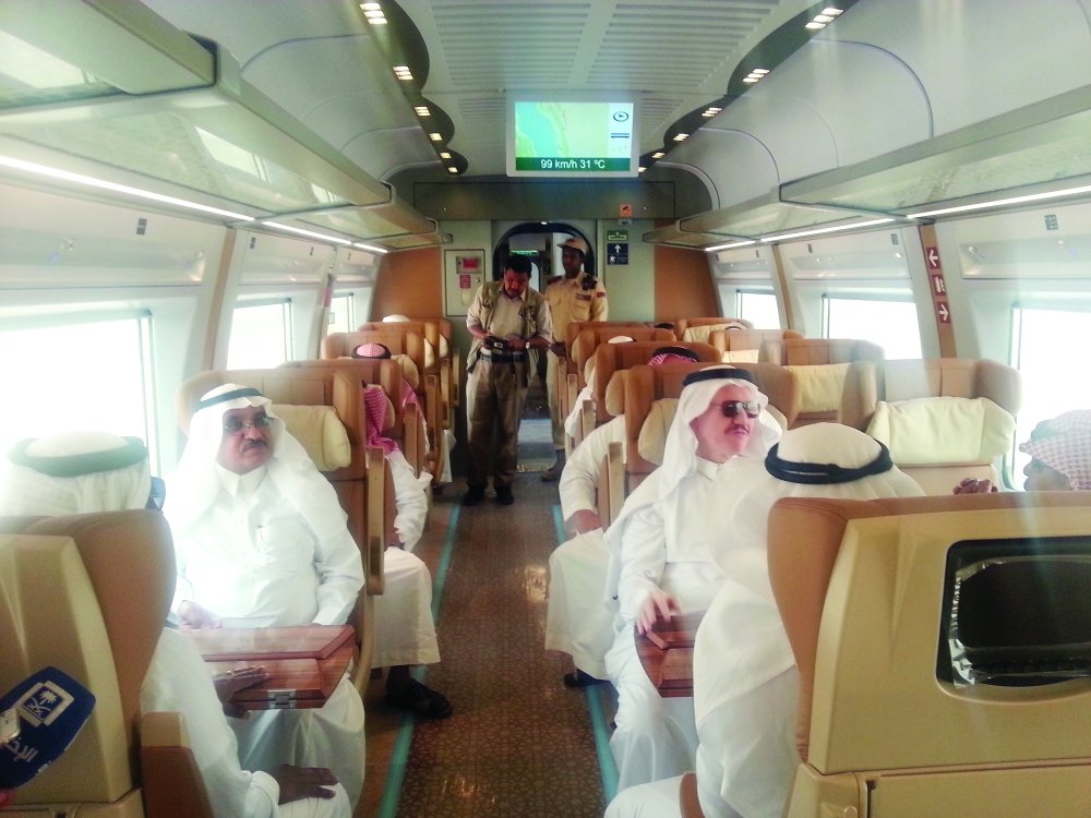 تشغيل قطار الحرمين بين مكة والمدينة بعد 8 أشهر