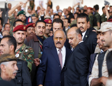 ضباط بالحرس الجمهوري: كتائب الموت الحوثية بانتظار ساعة الصفر لتصفية صالح