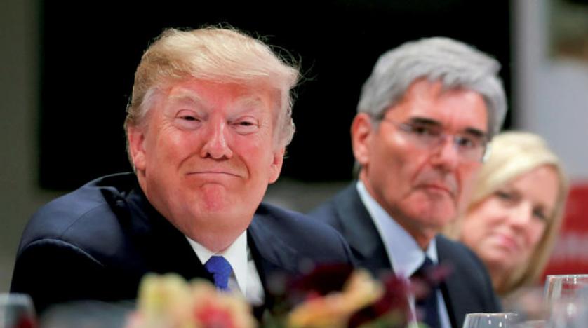 القضاء يزيد الضغوط على الرئيس الأميركي... وعزله مستبعد