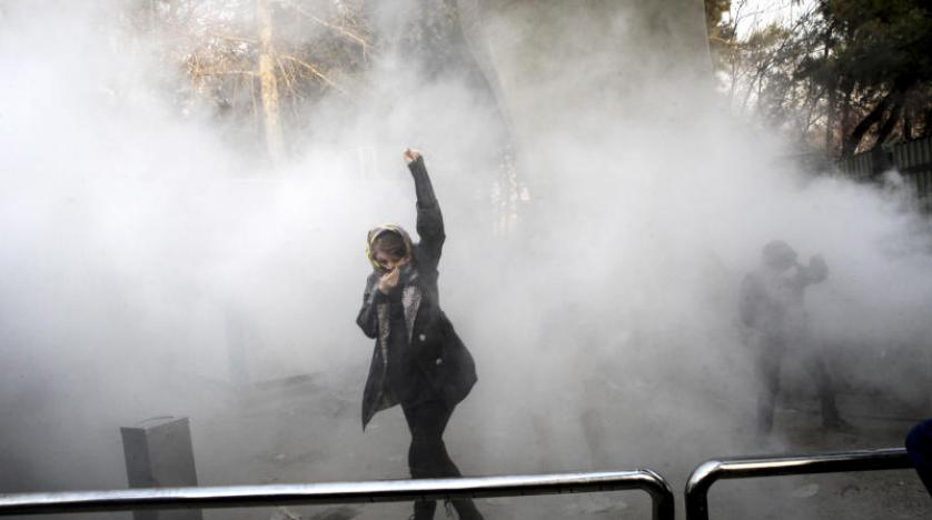 هل تطيح انتفاضة إيران بنظام المرشد؟