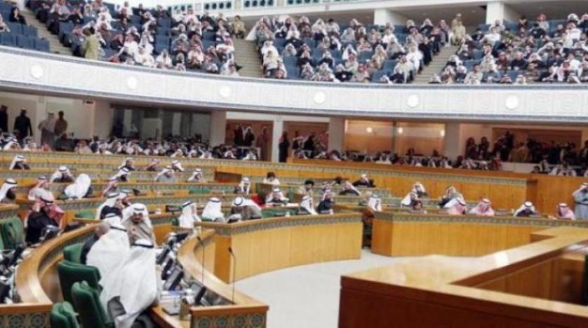 وزيرة كويتية أمام اختبار الاستجواب في مجلس الأمة