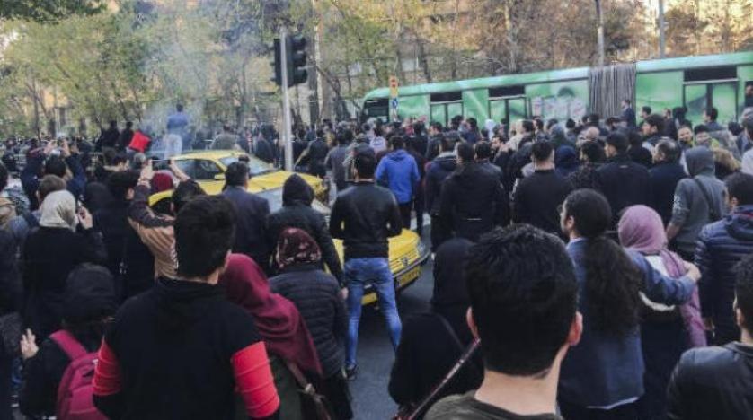صحيفة إيرانية: لا عدالة ولا وجود لحكم القانون في البلاد