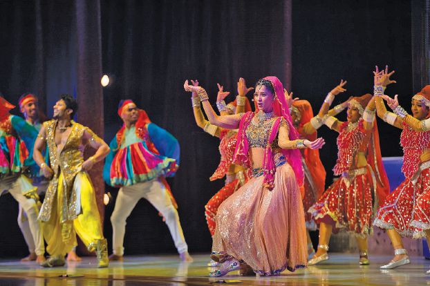 الهند تلوّن قصر الإمارات بدعوة من مهرجان أبوظبي