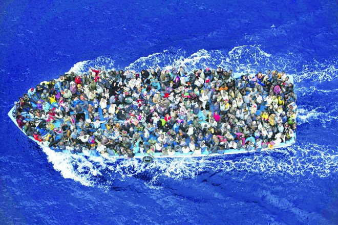 إيطاليا تحتجز «أوروبا» رهينة.. الفدية حل عقدة الهجرة