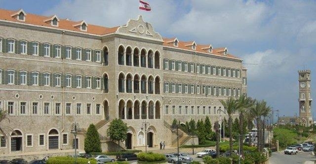 «الحكومة اللبنانية» أمام تحديات «حزب الله» والأزمة الاقتصادية 
