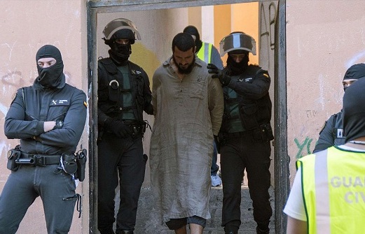 توقيف 3 فرنسيين في المغرب يشتبه بـ«تورطهم في تمويل الإرهاب»