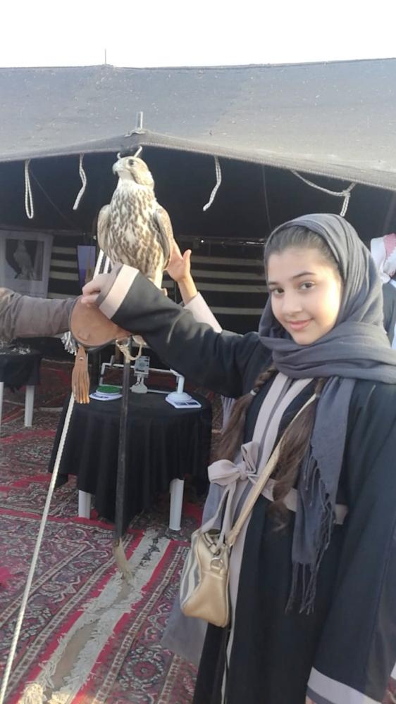 هند الحربي.. أصغر مرشدة سياحية في السعودية