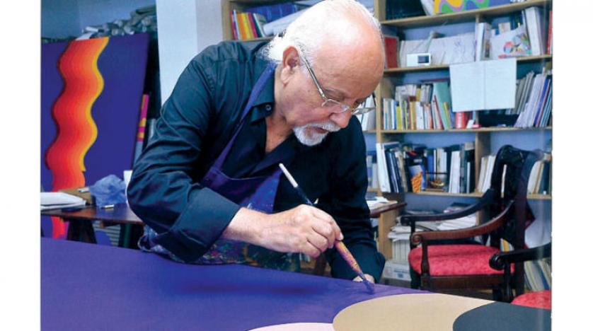 الفنان المغربي محمد المليحي يقدم خلاصة 60 سنة من الإبداع والابتكار 