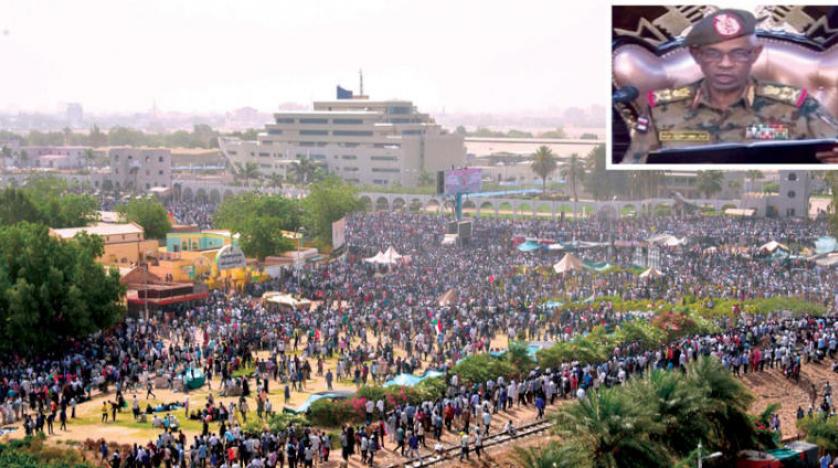 الجيش يطيح البشير... ويحتفظ بالسلطة