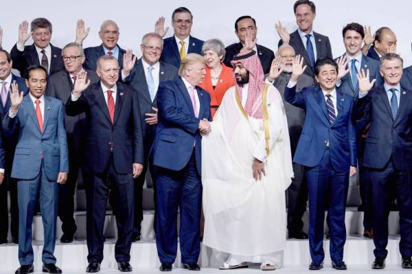 G20.. «صورة العائلة» تفضح ارتباك أردوغان