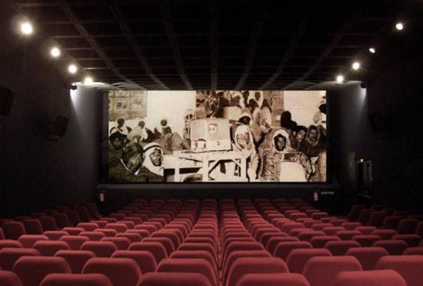 بعد 40 عاما على إغلاق 14 قاعة.. السينما تعود للطائف