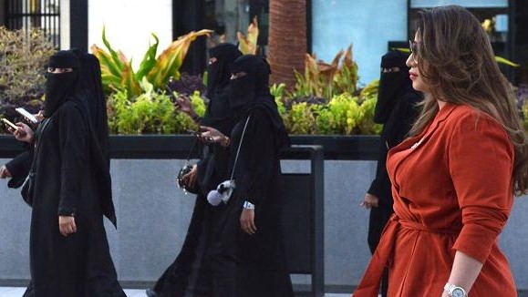 رؤية 2030 زادت المرأة السعودية تمكينًا ووفرت لها فرص الشراكة المجتمعية