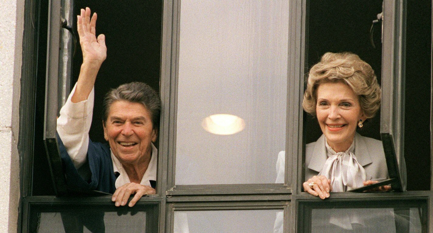 عقيلة الرئيس الأميركي الأسبق رونالد ريغان السيدة الأولى نانسي ريغان كانت معروفة بتشاورها مع المنجمين