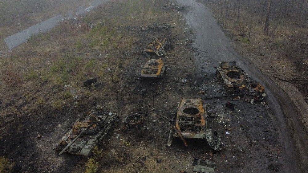 دبابات روسية محترقة على تخوم كييف