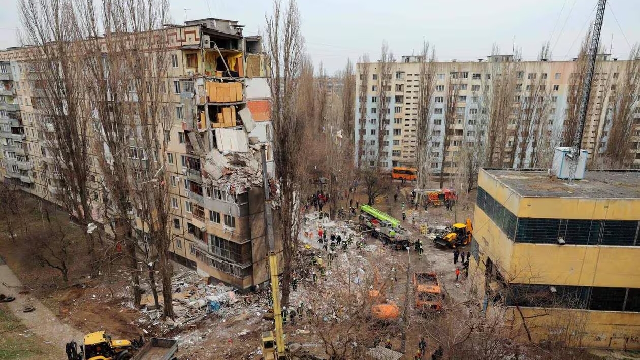 آثار القصف الروسي في مدينة أوديسا الأوكرانية في 2 آذار (مارس) 2024
