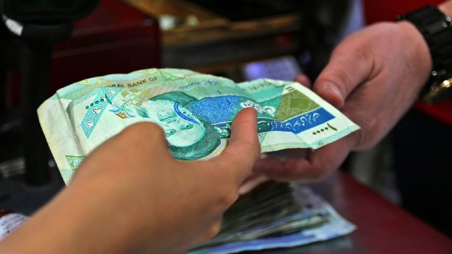 تسجل نسب التضخم في إيران معدلات من بين الأعلى في العالم