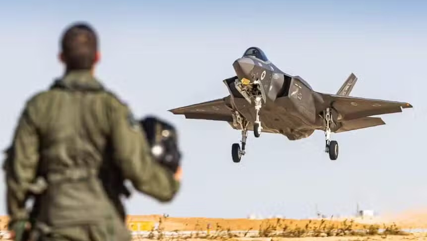 استخدمت إسرائيل ثلاث طائرات من طراز F-35I Adir لضرب أصفهان في العمق الإيراني