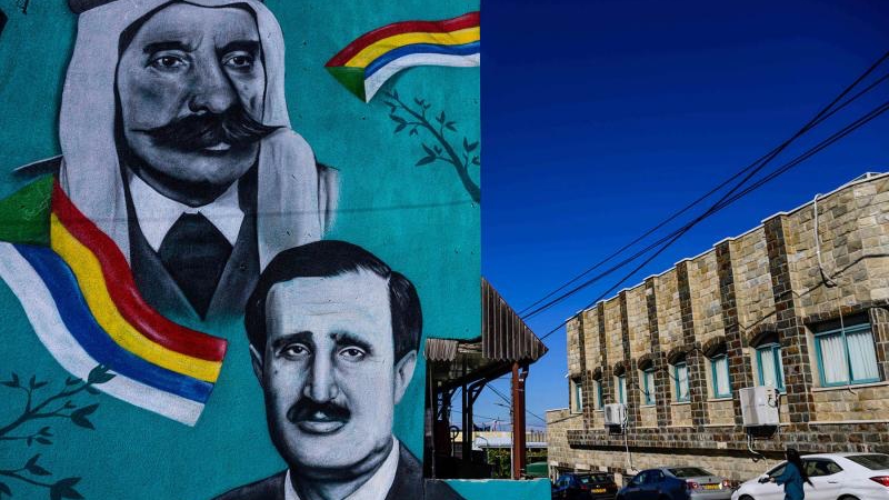 جدارية تمثل الزعيم الدرزي التاريخي سلطان باشا الأطرش وتحته كمال جنبلاط في قرية بيت جن الدرزية في إسرائيل