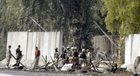 جنود اميركيون يطوقون مكان الانفجار في غرب بغداد